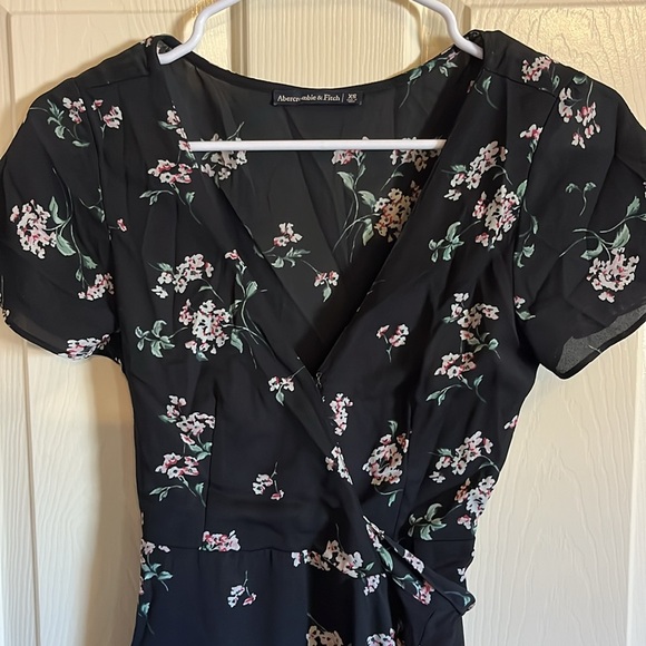 Abercrombie Floral Wrap Dress XS - Picture 2 of 4